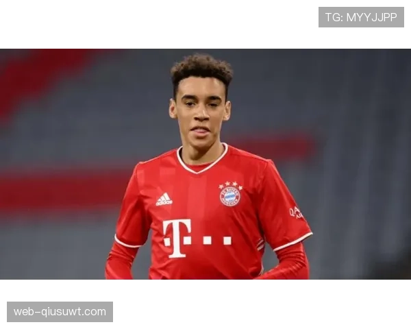 杜埃vs穆西亚拉 同为技术流中场核心技术差距在哪