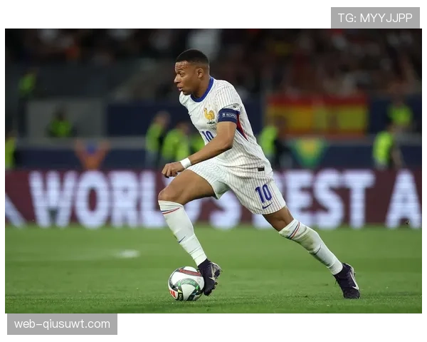 姆巴佩强突主导进攻，关键战爆发揭示核心角色转变