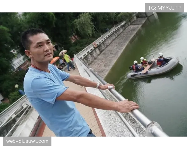 柳雅慧手里那只包的价签比我一个月工资还高，路人默哀中